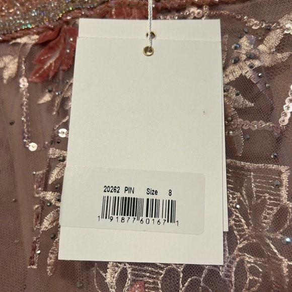 Mac Duggal 20262 NWT EMBROIDERED FLOUNCE SLEEVE A LINE GOWN - Picture 7 of 9